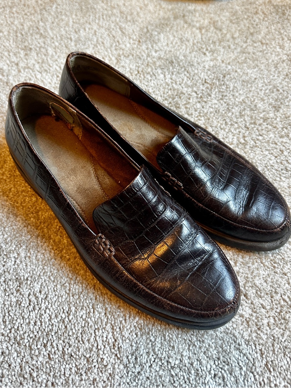 Aerosols Women’s Dark Brown Croc-Embossed Leather Loafers